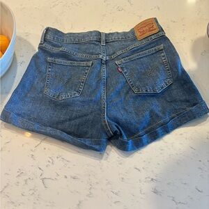 Levi’s roll up jean shorts